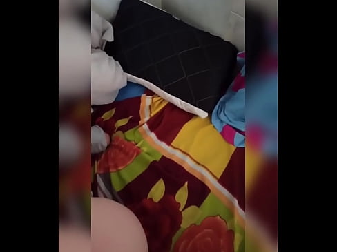 ❤️ Mwenzangu anakaa peke yake nyumbani kwa sababu mume wake anaenda likizo na mimi huchukua nafasi hiyo kumlamba na kumjaza maziwa. Pono ya Kirusi ❤